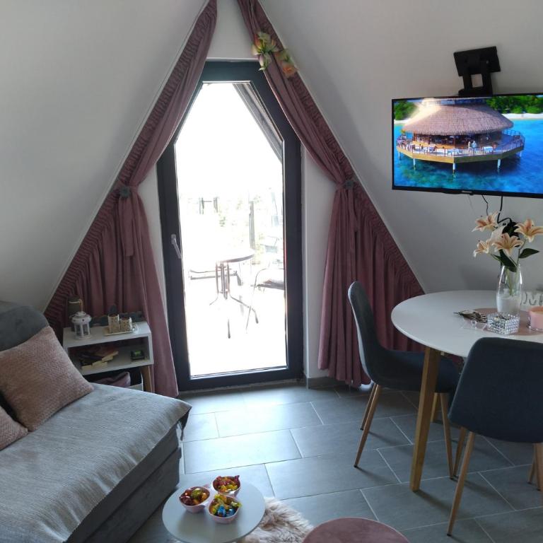 Apartman Sofija Divcibare - Studio s King-sajz Krevetom i Sofom na Izvlačenje - 3