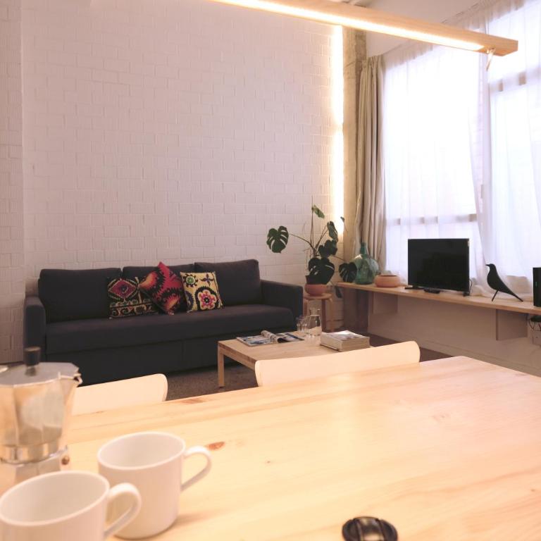 Casa entera e independiente con parking en pleno centro de Sevilla - Casa de 2 dormitorios - 26