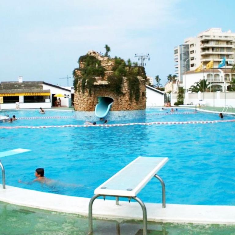 CASA ADOSADA AMPLIA, PEÑISCOLA PISCINAS PARKING Y PLAYA - Apartamento de 3 dormitorios - 6
