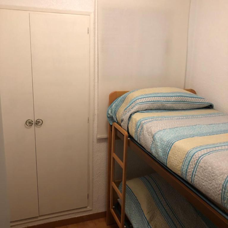 CASA ADOSADA AMPLIA, PEÑISCOLA PISCINAS PARKING Y PLAYA - Apartamento de 3 dormitorios - 7