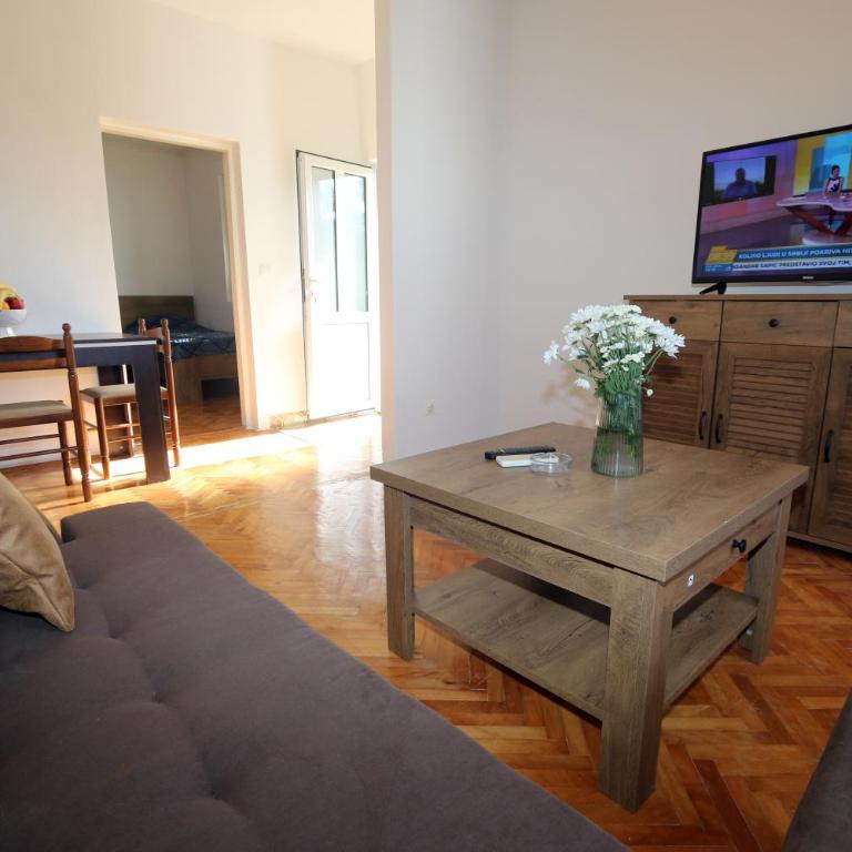 Apartments Pax - Two-Bedroom Apartment - 2