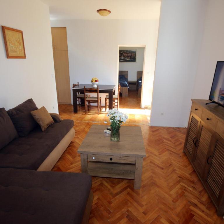 Apartments Pax - Two-Bedroom Apartment - 3