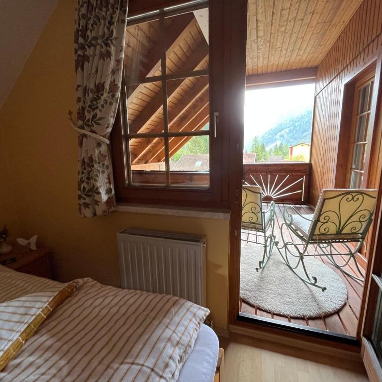 Haus Seebach - Doppel-/Zweibettzimmer mit Balkon - 2