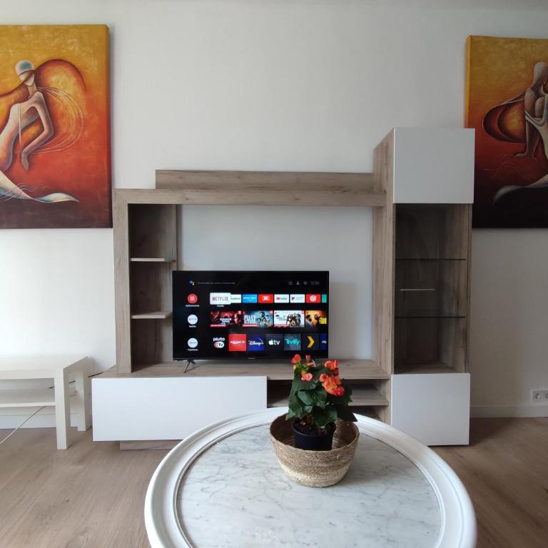 La Casona VIVIENDA USO TURÍSTICO RECIÉN REFORMADA EN EL CENTRO DE VILAGARCÍA. - Apartamento de 3 dormitorios - 2
