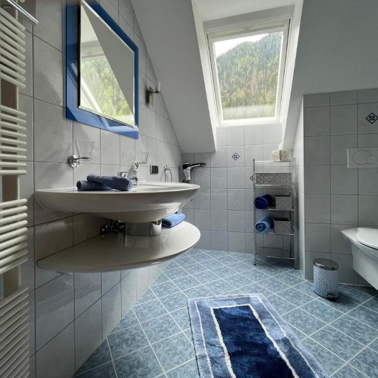 Haus Seebach - Doppelzimmer mit Balkon - 6