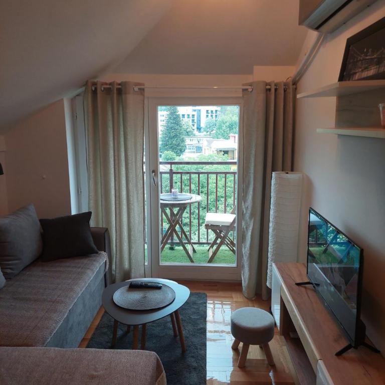 Promenada View Snežnik - One-Bedroom Apartment - 7