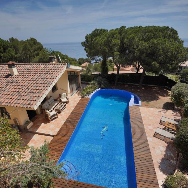 Villa de lujo de 4 dormitorios, piscina y barbacoa - Villa - 1