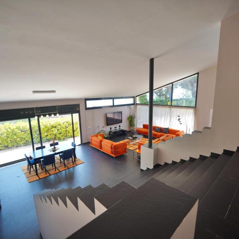 Villa de lujo de 4 dormitorios, piscina y barbacoa - Villa - 8