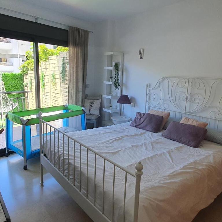 Apartamento con jardín y piscina - Apartamento de 2 dormitorios - 5