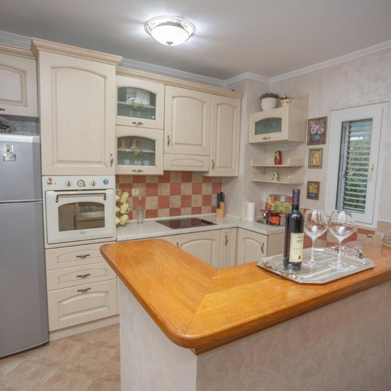 Villa MontAnja - Villa - 11