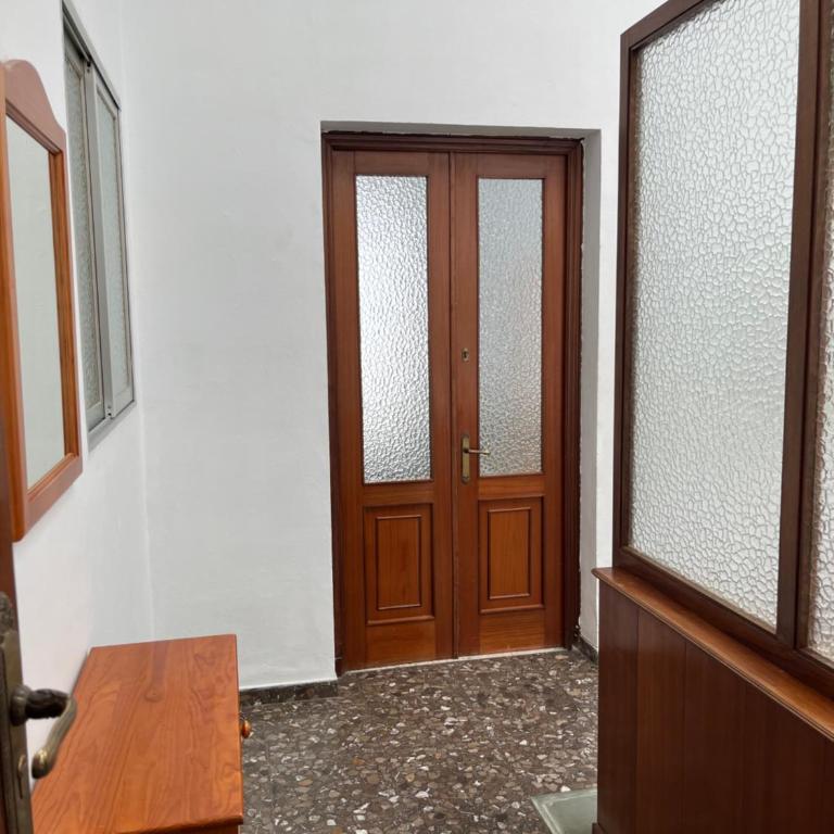 Bonito piso Cádiz zona playa de la caleta - Three-Bedroom Apartment - 4