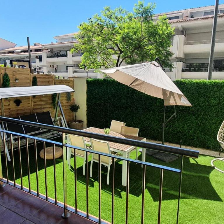 Apartamento con jardín y piscina - Apartamento de 2 dormitorios - 10