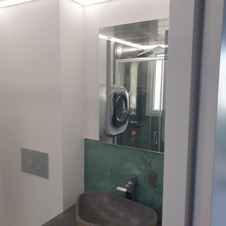 Le Miroir - One-Bedroom Apartment - 4