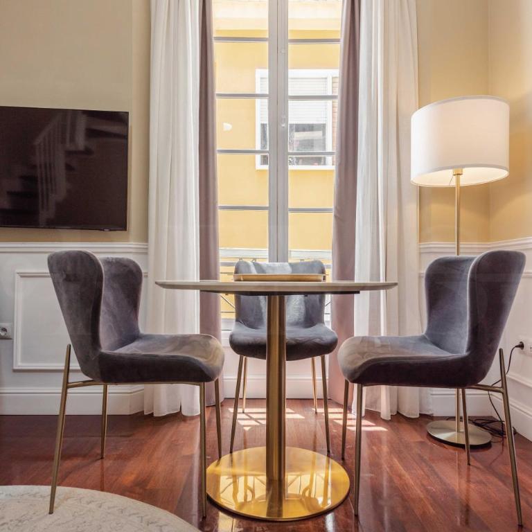 Duplex with private rooftop & view on San Juan church by REMS - Apartamento con terraza - 25