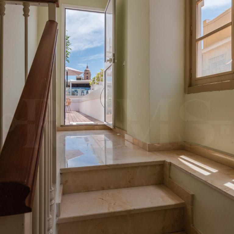 Duplex with private rooftop & view on San Juan church by REMS - Apartamento con terraza - 40