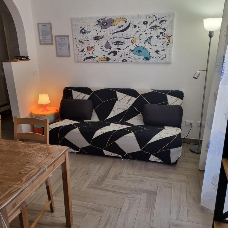 FRAiMARI Home - One-Bedroom Apartment - 33