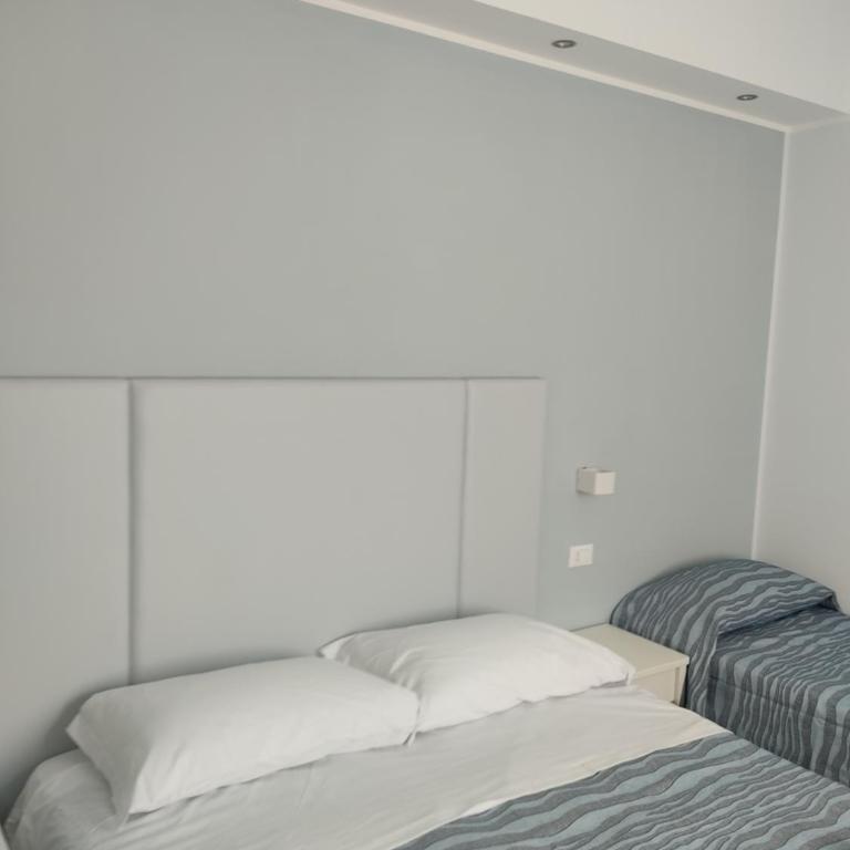 Hotel Caravel Park - Triple Room - 2