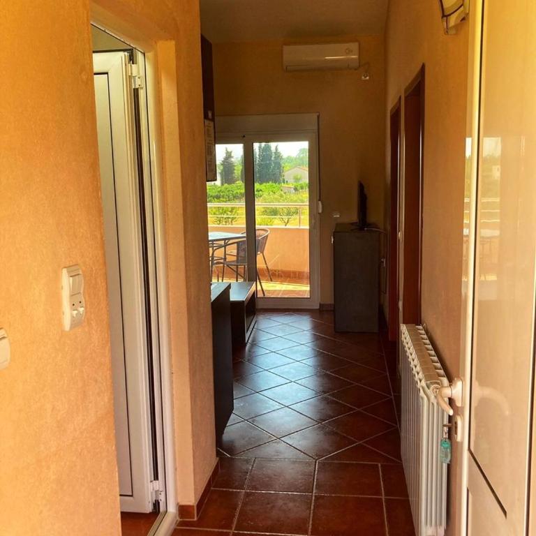 Delfini Holiday Homes - Two-Bedroom Apartment - 3