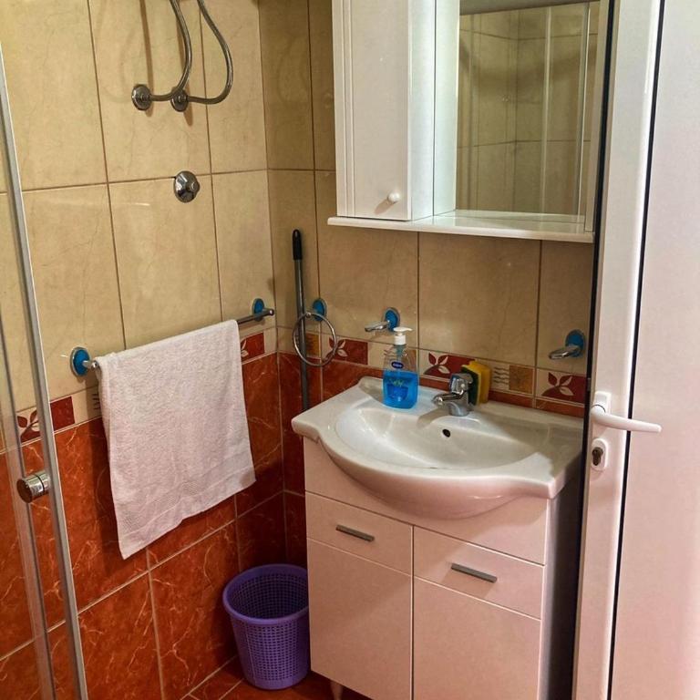 Delfini Holiday Homes - Two-Bedroom Apartment - 8