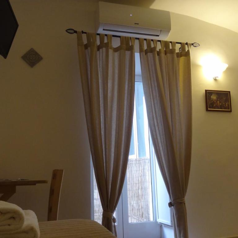 Sparta - Twin Room with Private External Bathroom - 4