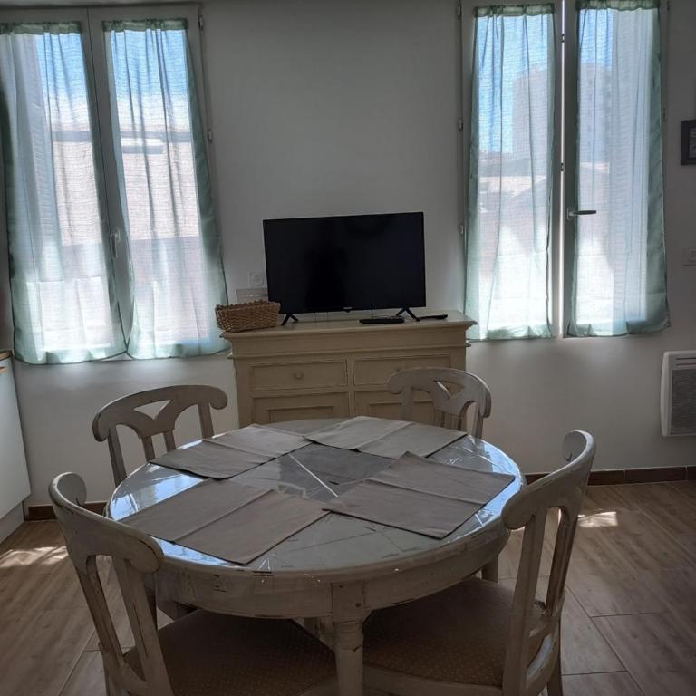 Toulon, soleil et douceur I - Appartement 1 Chambre - Vue sur Jardin - 11