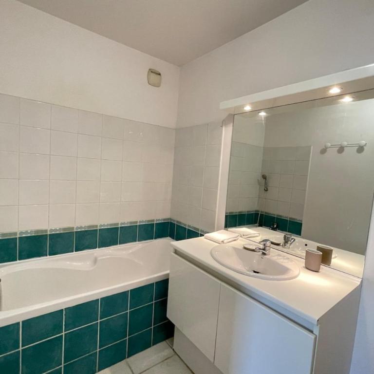 La Cave Proche gare Centre-Ville Wifi-Netflix - Appartement - 20