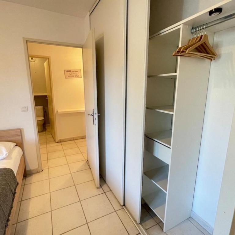 La Cave Proche gare Centre-Ville Wifi-Netflix - Appartement - 16