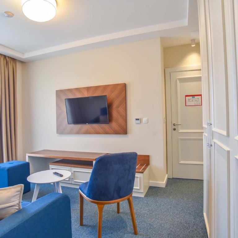 Vistamar Hotel & Apartments - Porodični Apartman Tipa "Suite" sa Balkonom - 4