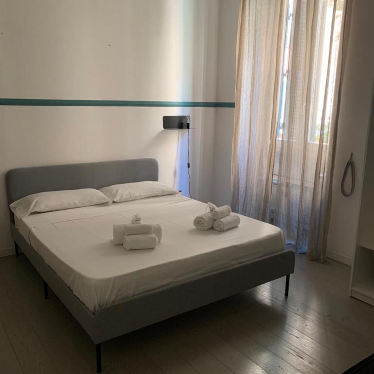 Mc - Piazza Mancini - Three-Bedroom Apartment - 12