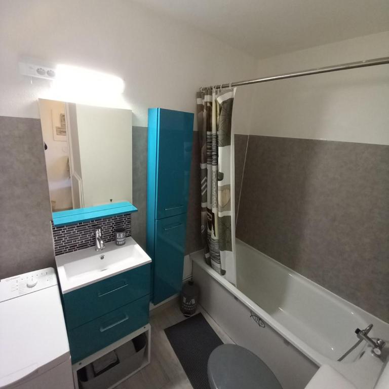 Studio Balcon Proche Hypercentre de Narbonne - One-Bedroom Apartment - 7