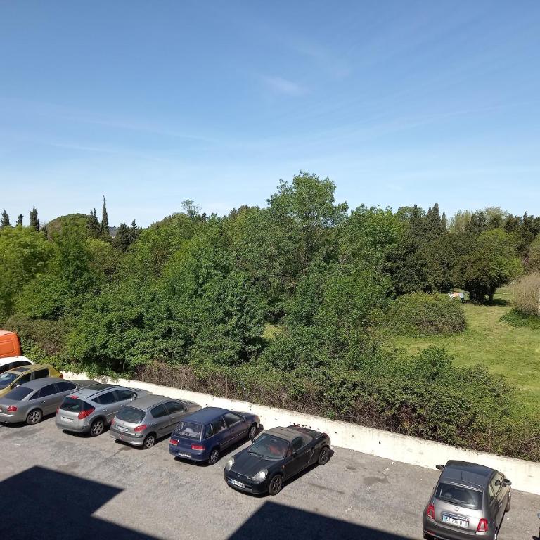 Studio Balcon Proche Hypercentre de Narbonne - One-Bedroom Apartment - 12