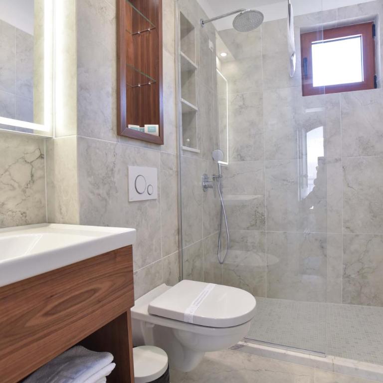 Vistamar Hotel & Apartments - Dvokrevetna Soba sa Bračnim Krevetom i Balkonom - 2