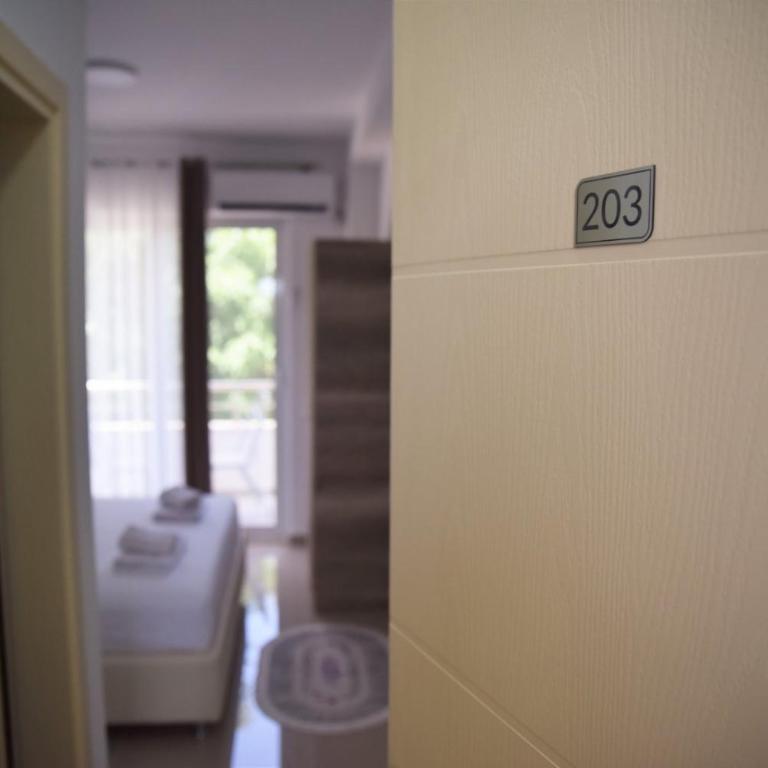 Apartments kupi ul rudaj 41 - Double or Twin Room with Private Bathroom - 8