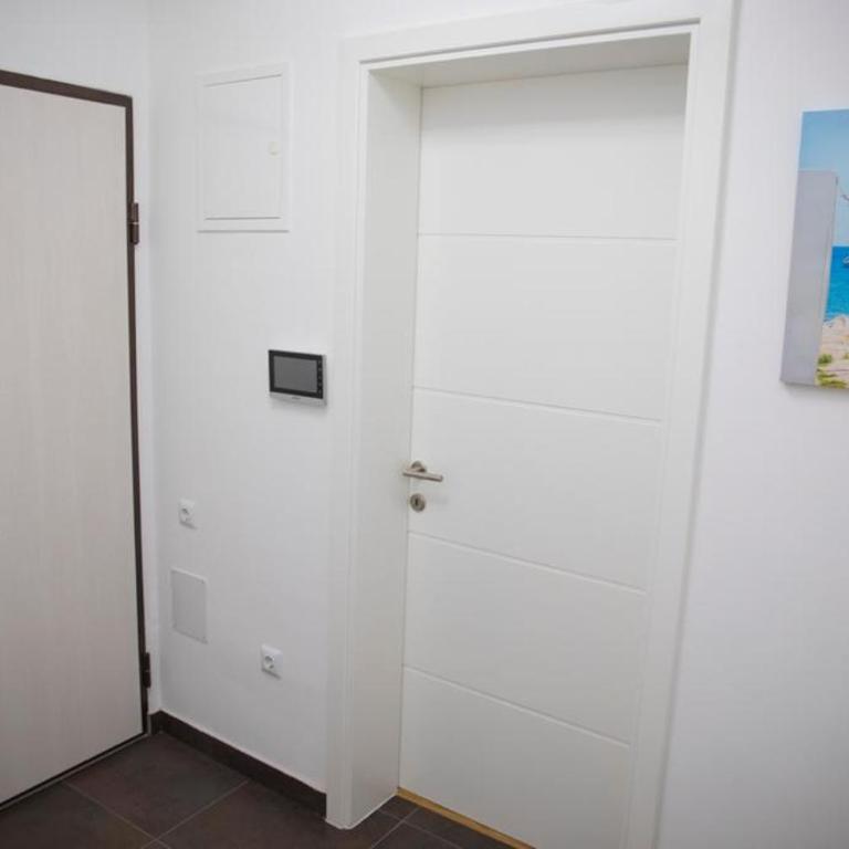 Apartment Divine - Two-Bedroom Apartment - 33