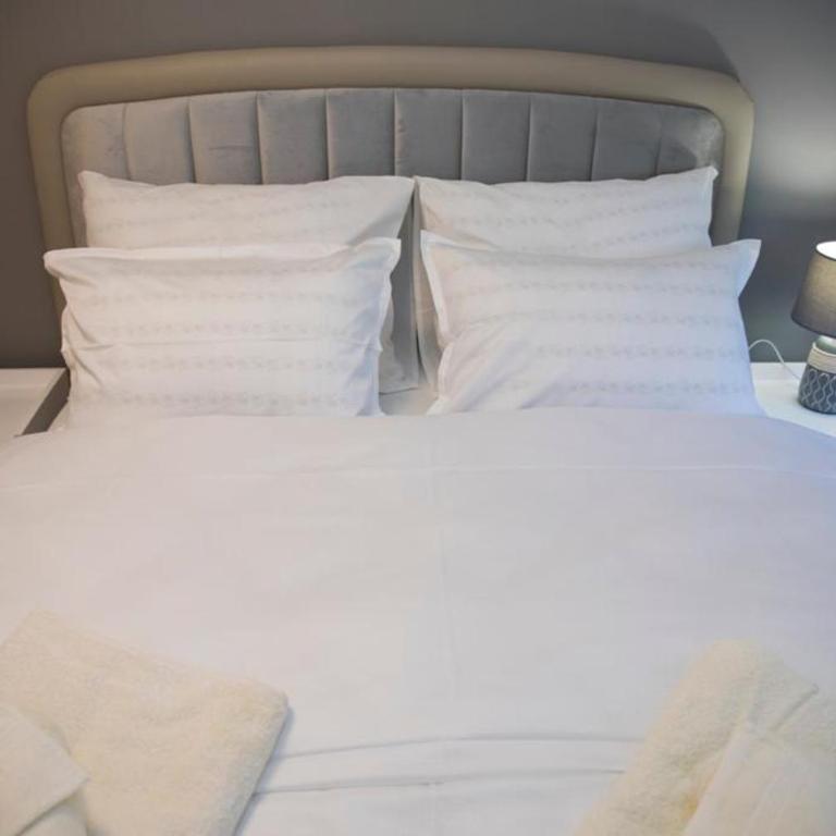 Apartment Divine - Two-Bedroom Apartment - 32