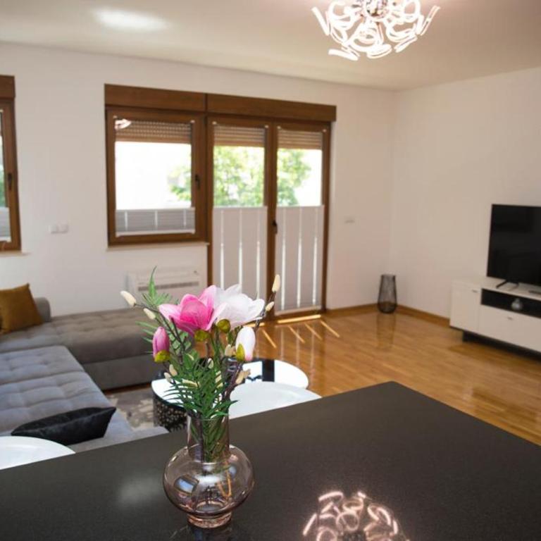 Apartment Divine - Two-Bedroom Apartment - 30