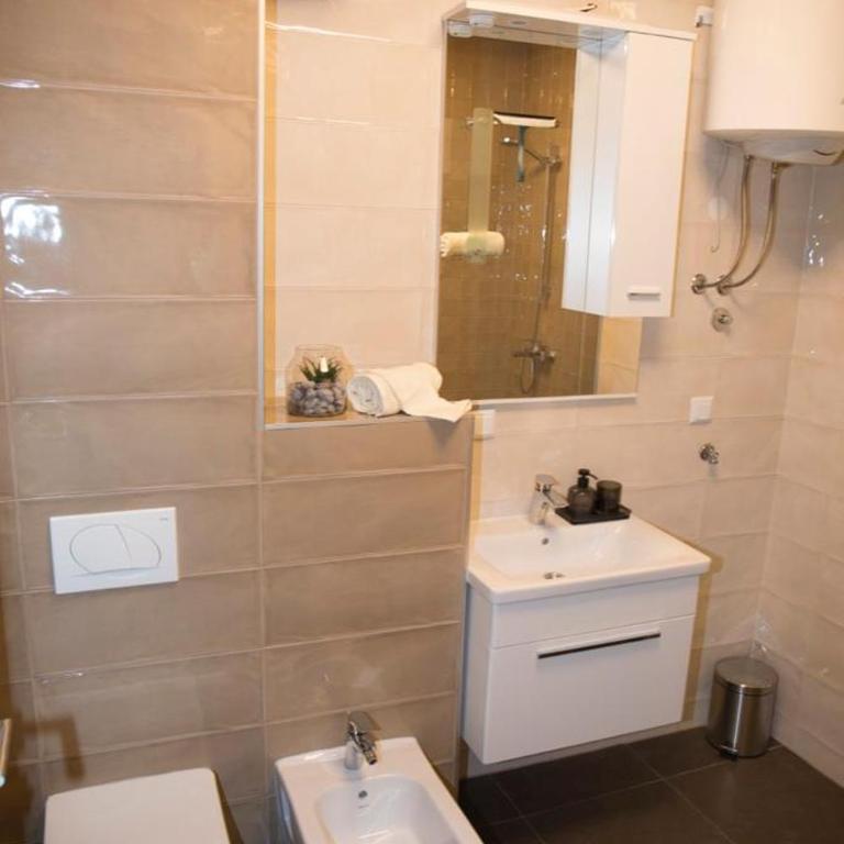 Apartment Divine - Two-Bedroom Apartment - 26