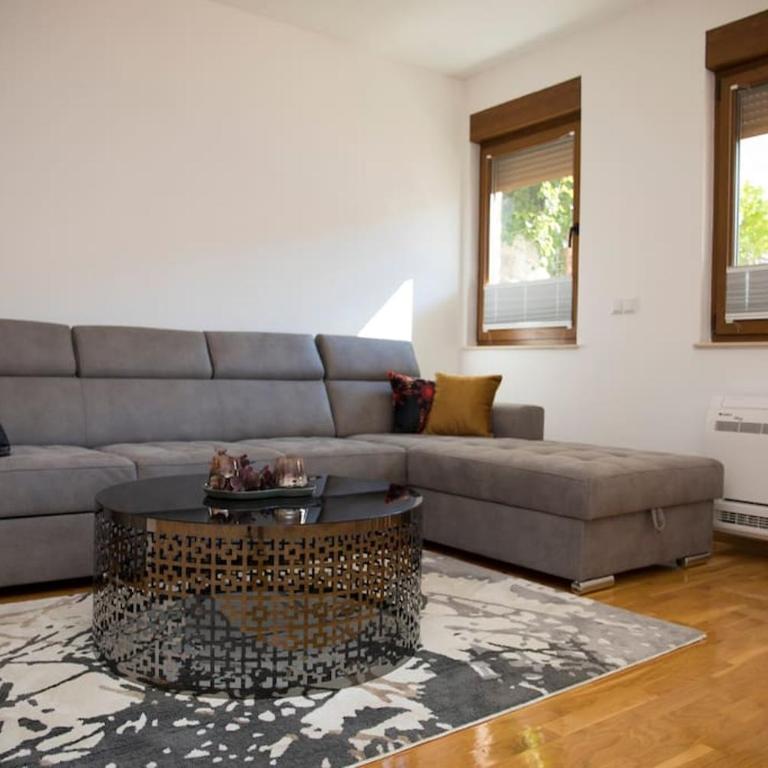 Apartment Divine - Two-Bedroom Apartment - 1