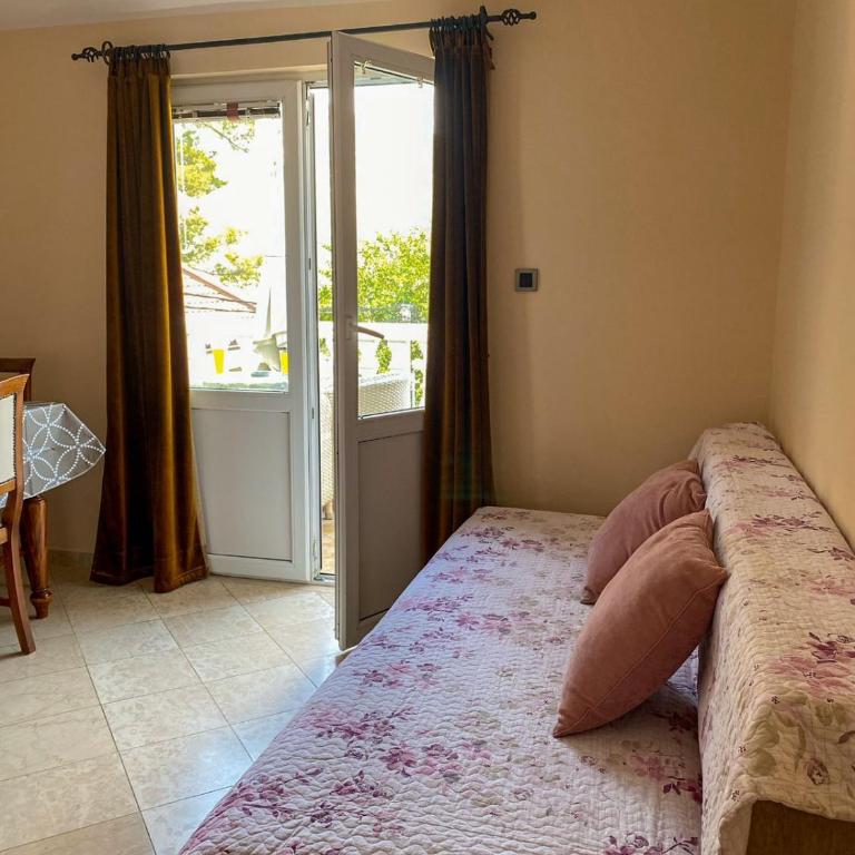Lovely apartment Jovan 3,with a view of the bay and free Wi-Fi - Apartman sa 1 Spavaćom Sobom - 18