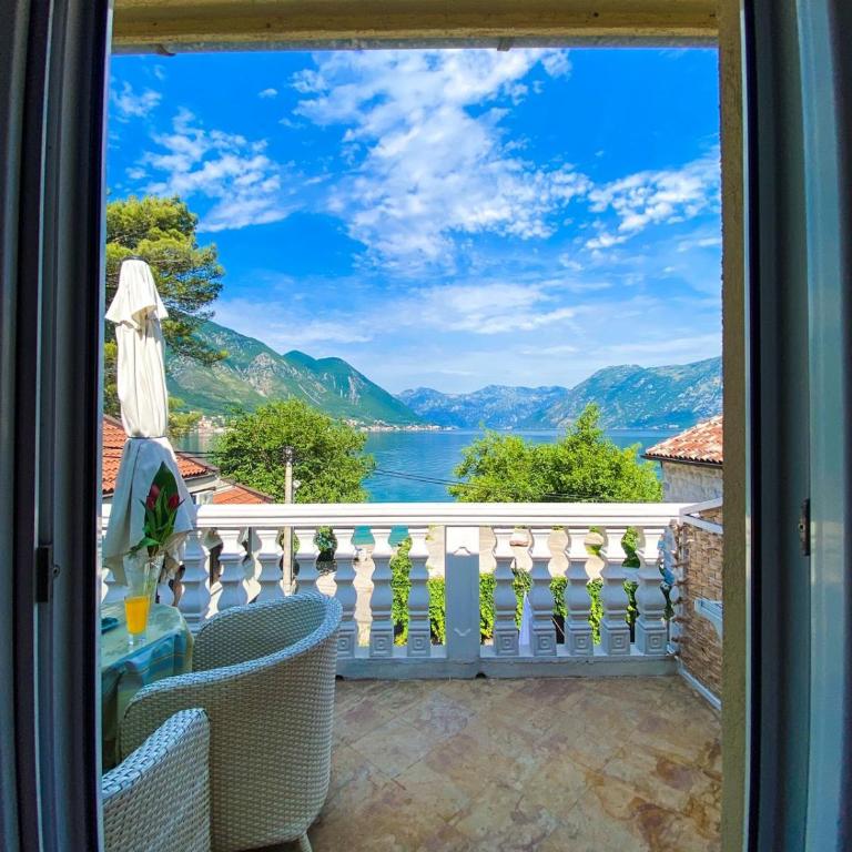 Lovely apartment Jovan 3,with a view of the bay and free Wi-Fi - Apartman sa 1 Spavaćom Sobom - 23