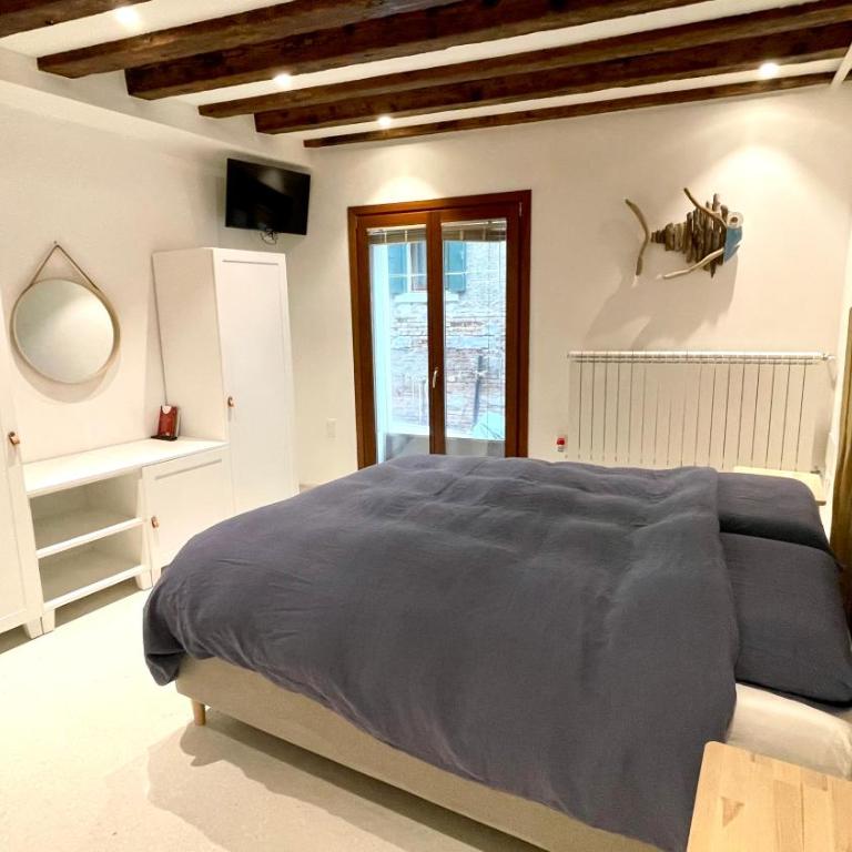 Ca' dell'Ombra Felice - canal view - Appartamento con 1 Camera da Letto - 15