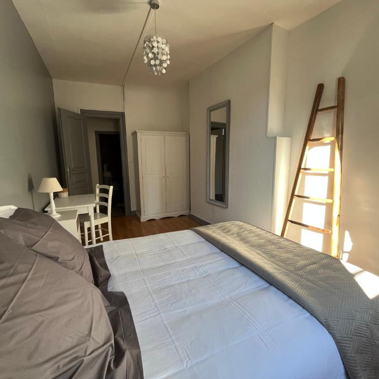Le Gîte du Petit Buccin à 2 mn de la mer. - Appartement 2 Chambres - 10