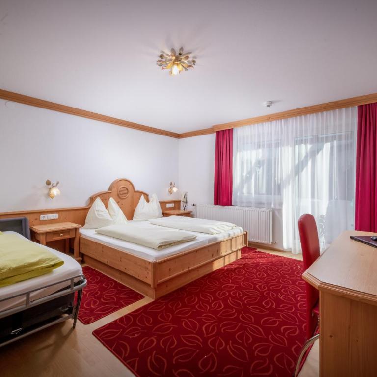 Familienhotel Central - Familienzimmer mit Schlafsofa - 2