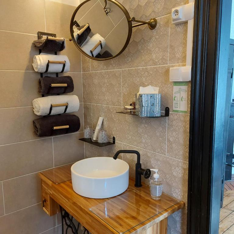 B & B Les Secrets des Loges - Chambre Double avec Salle de Bains Privative - 15