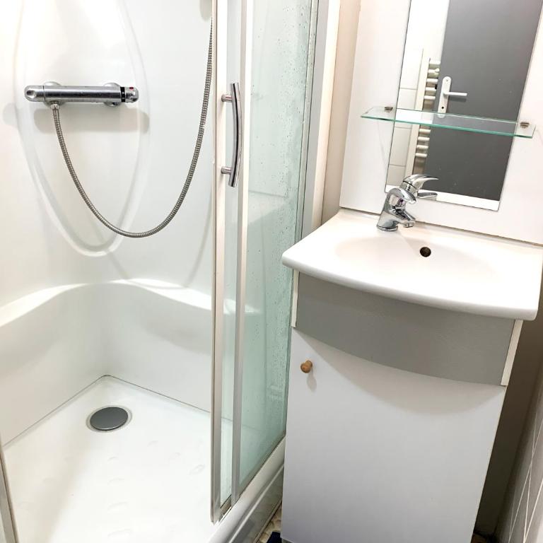 Studio 27 - 4eme etage - Appartement 1 Chambre - 5