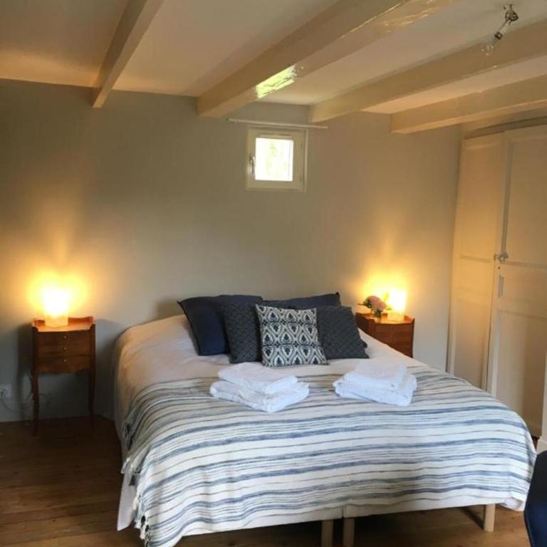 Les pommiers - Chambre Double avec Salle de Bains Privative - 1