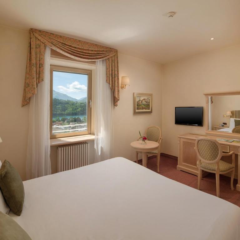 Bellavista Relax Hotel - Camera Premium con Vista Lago e Accesso Spa - 1