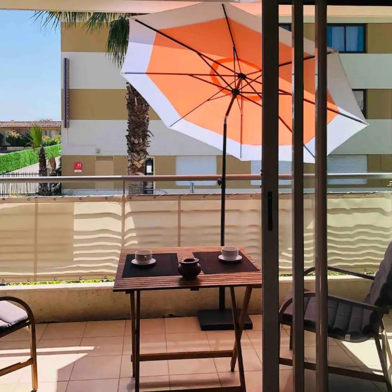 Côte d'Azur joli studio 3 étoiles , 50m plage, climatisation , parking privé - Appartement 1 Chambre - 10