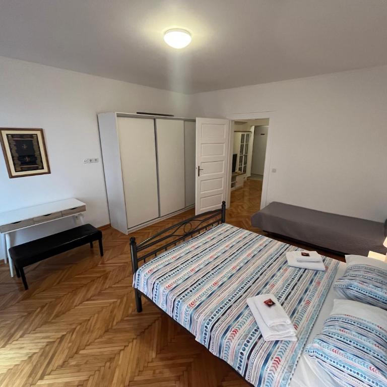 Apartmani Grand Market - Apartment with Balcony - 11