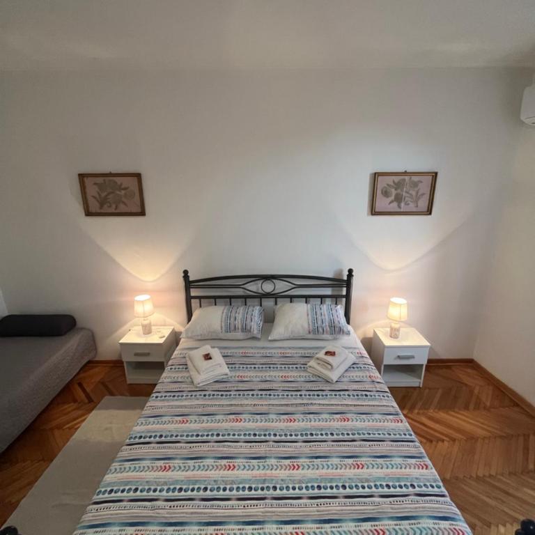 Apartmani Grand Market - Apartment with Balcony - 10